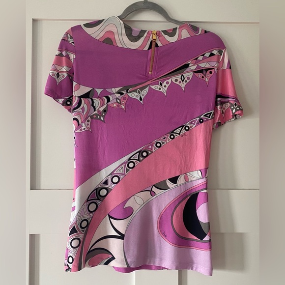 NWT Guaranteed Authentic Pucci t-shirt. Italian size 44. Can fit S-M. - Picture 2 of 4